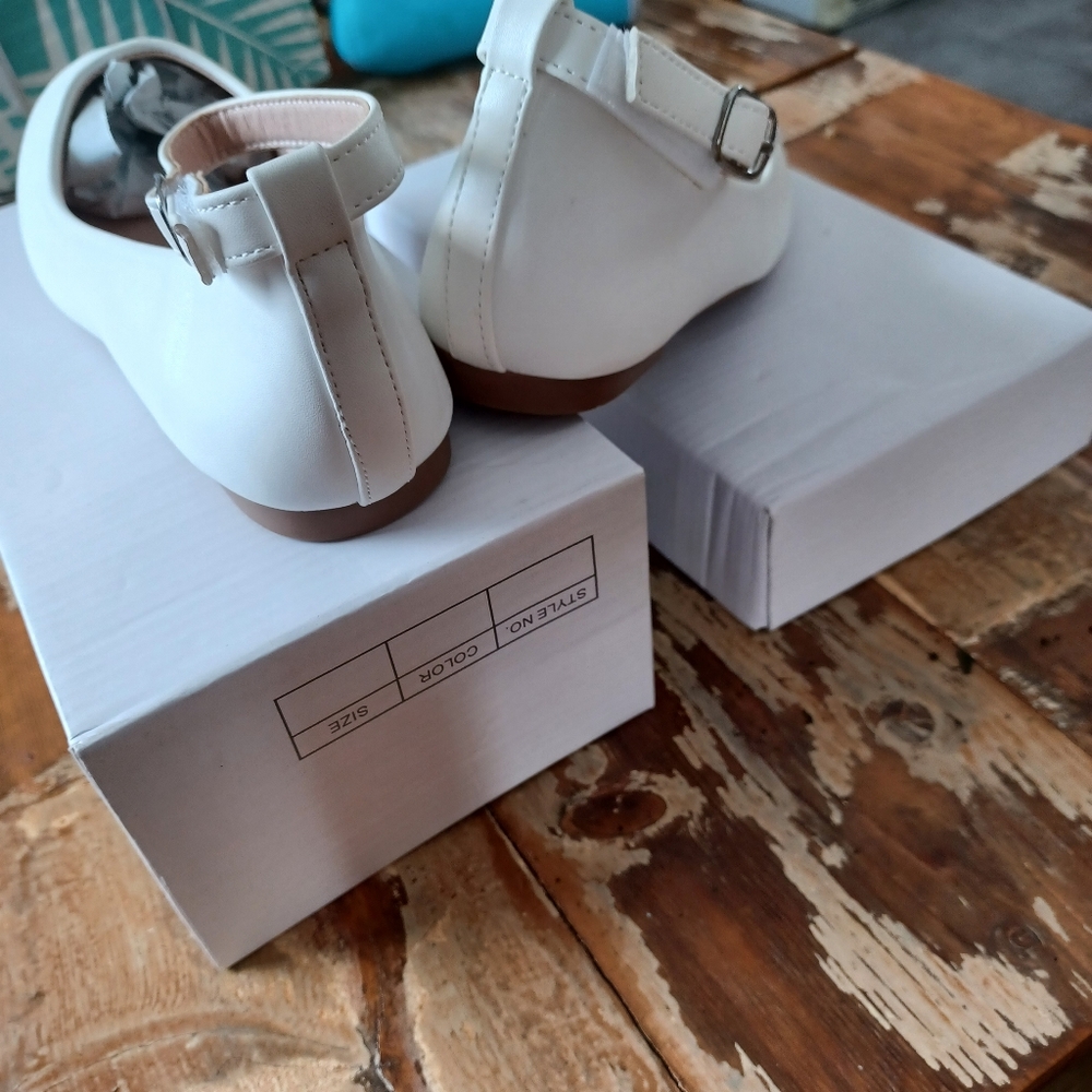 Shoes - Picture 3 of 6